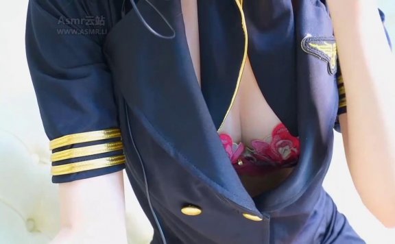 利香 20210820 勾魂摄魄的空姐给你进行秘密的舔耳服务